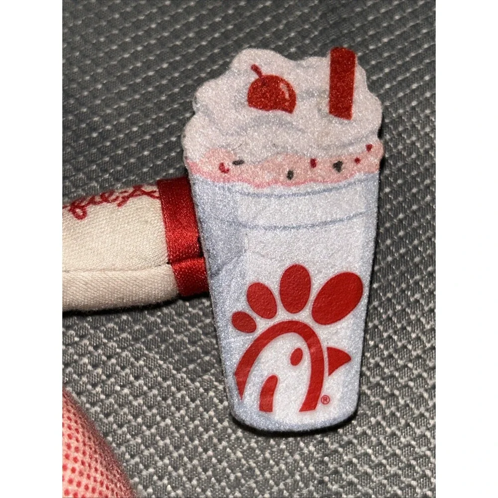 Chick-fil-A Christmas 2023 Plush Cow‎ 